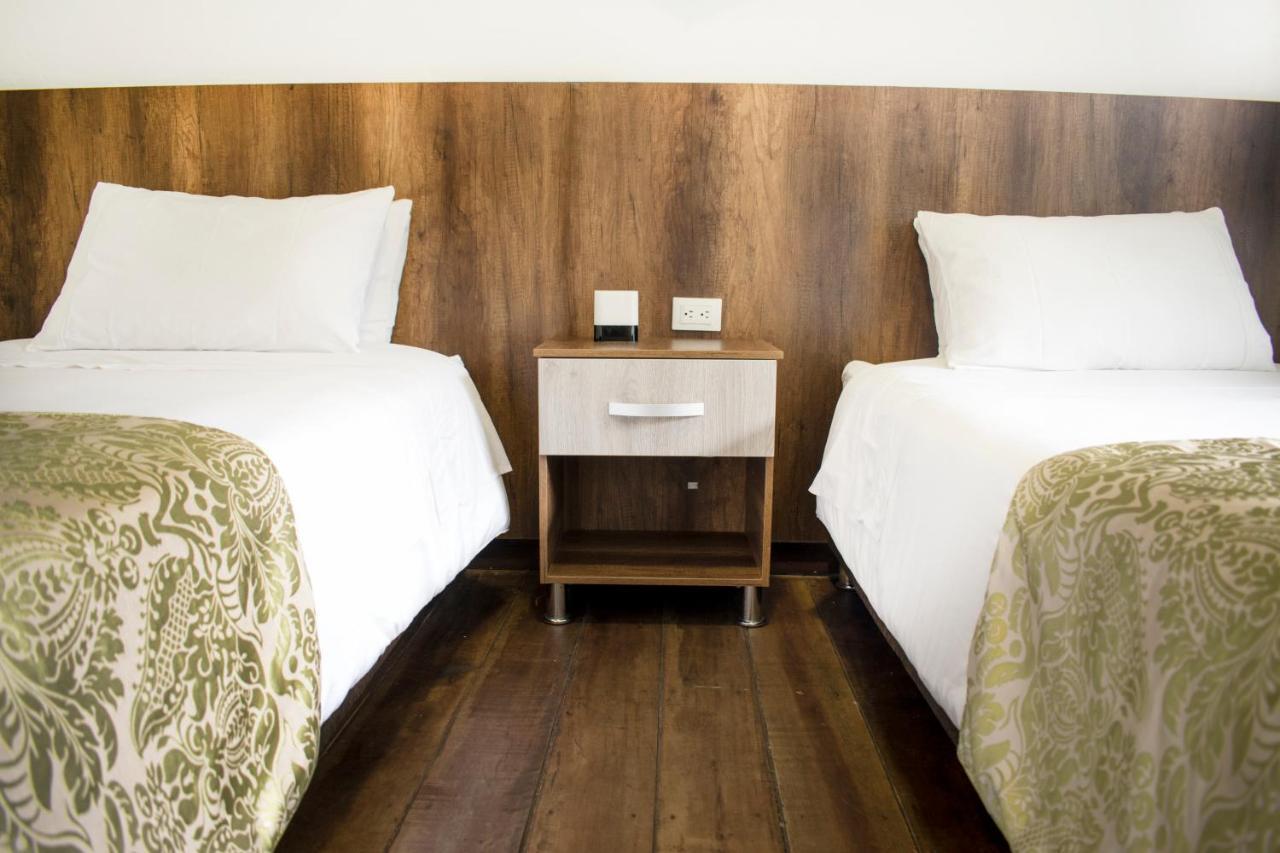 Hotel Hacienda Santa Clara 산타 로사 데 카발 외부 사진