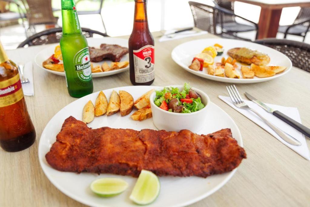 Hotel Hacienda Santa Clara 산타 로사 데 카발 외부 사진