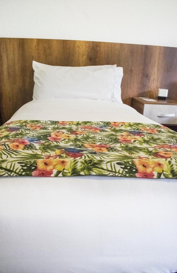 Hotel Hacienda Santa Clara 산타 로사 데 카발 외부 사진