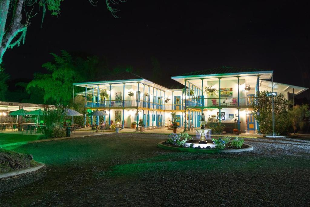 Hotel Hacienda Santa Clara 산타 로사 데 카발 외부 사진